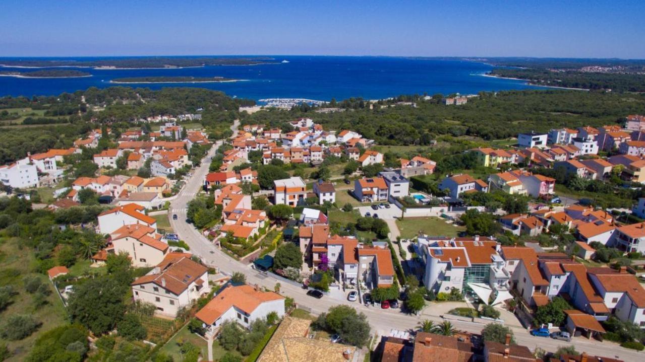 Apartments Ivanisevic Pula Exterior foto